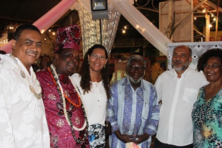 Bemb_do_Mercado_teve_presena_de_autoridades_pesquisadores_e_religiosos