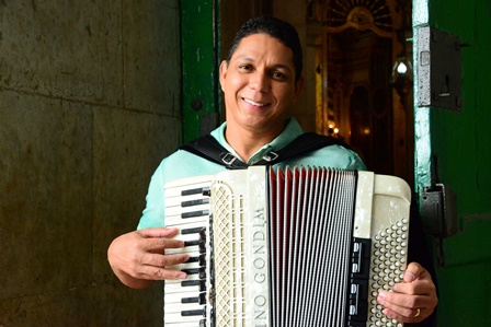 targino_cancoes_divinas_foto_josefa_coimbra_menor1