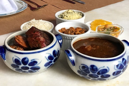 Feijoada_Larriquerri_-_Foto_Maria_Tereza_Carvalho