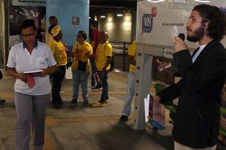 Esqueca_um_livro_espalhe_conhecimento_FGM_Lapa_Fot_Bruno_Concha_Secom_Pms_6