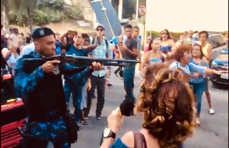 ataque_aos_professores