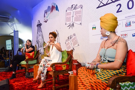 Flica.Mesa_Sobre_corpos_que_brilham_e_tudo_que_queimam_foto_Ricardo_Prado