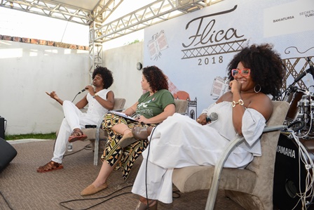 Flica.Mesa_redonda_com_Tia_M_e_Suliv_Bispo_Ricardo_Prado