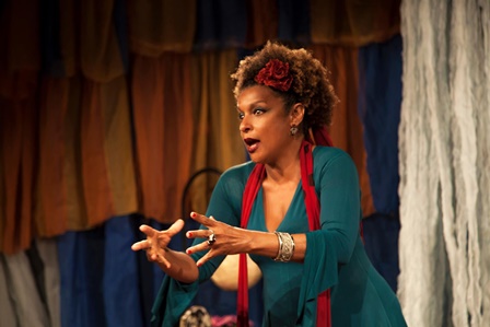 Elisa_Lucinda_-_Parem_de_Falar_Mal_da_Rotina__Foto_Divulgao_3