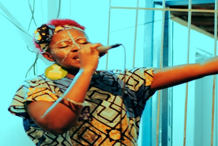 Okwei_Odili_-_Foto_por_Nerize_Portela
