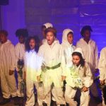 Atores_no_palco_encenando_o_espetculo_A_Rede_foto_Sd_Amilton_Amparo