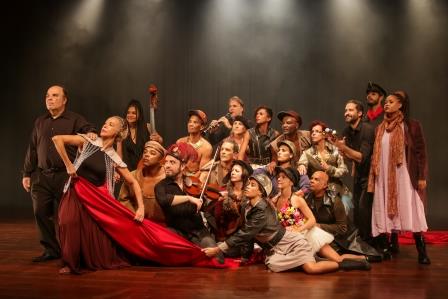 Inauguracao_Teatro_Itabuna_A_histria_do_soldado__por_Aline_Valadares