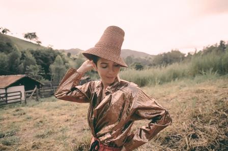 Livia_Nery_Foto_por_Caroline_Bittencourt