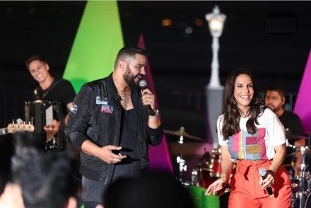 Rode_Torres_grava_DVD_no_Santo_Antnio_Alm_do_Carmo_com_participaes_de_Ivete_Sangalo_e_Lo_Santana