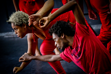 Pele_Negra_Mscaras_Brancas_-_Foto_Adeloy_Magnoni