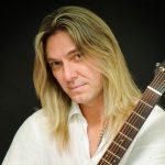 Edu_Falaschi_ex-Angra_faz_apresentacao