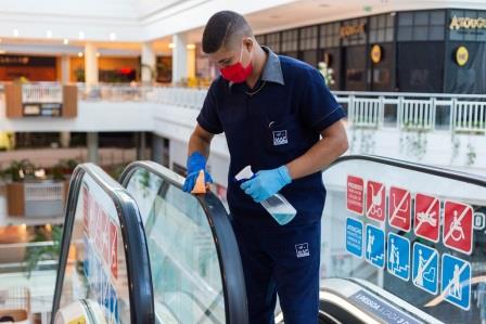 Limpeza_escada_rolante_Salvador_Norte