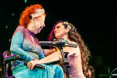 Aline_Calixto_e_Beth_Carvalho