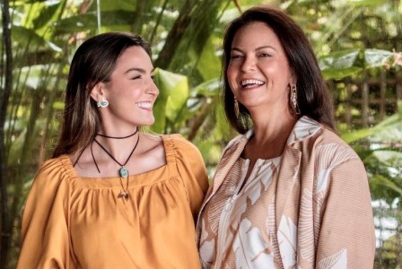 DESFILE_TROPICALIDADE_-_Carol_e_Sabrina_Furtado_da_Martha_Paiva