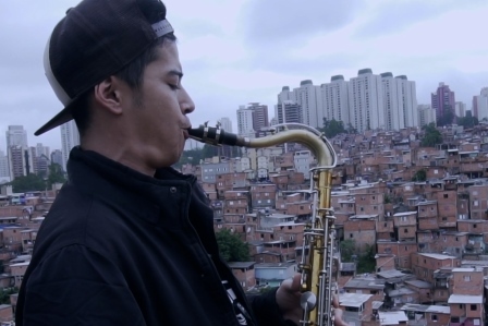 TRILHA_SONORA_DA_CIDADE_compressed.00_02_25_16.Still001000