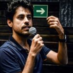 Victor_Cayres_ministra_fase_de_pesquisa_em_programa_de_formao_em_game_design_Foto_Joo_Ramos