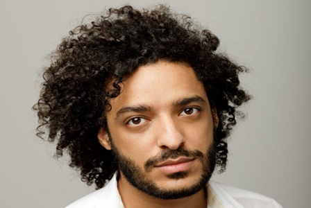 Ator_baiano_Thiago_Almasy_estreia