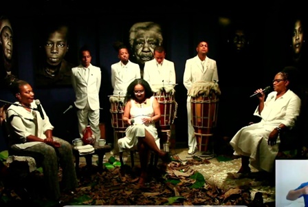 Com_lives_pelo_YouTube_encontro_literrio