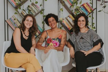 Giro_Planejamento_Cultural_-_Joana_Giron_Flvia_Santana_e_Gabriela_Rocha_Foto_por_Taylla_de_Paula