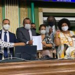 Oposicao_entrega_a_Presidncia_da_Cmara