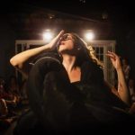 Livro_entre_celebra_relao_de_roupa_Joao_Meirelles