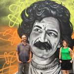 Os_jornalistas_e_escritores_Chris_Fuscaldo_e_Marcelo_Bortoloti_divulgao