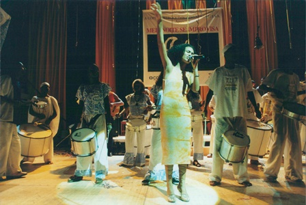 Teatro_Vila_Velha_lana_Acervo_Virtual_MARIENE_DE_CASTRO_MEIA_NOITE_SE_IMPROVISA_1994-_ACERVO_DO_VILA