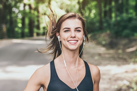 Especialistas_mostram_que_praticar_algum_tipo_de_atividade_fsica_tambm_ajuda_a_ter_uma_pele_bonita