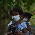 Plantio_crianas_foto_Lvia_Cunha_1