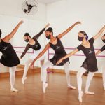 Grupo_de_bal_faz_apresentao_especial_de_Natal_no_Boulevard_Camaari