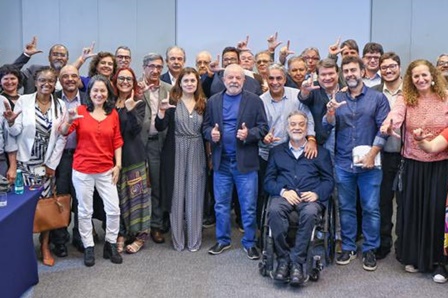 Em_reunio_com_reitores_no_Rio