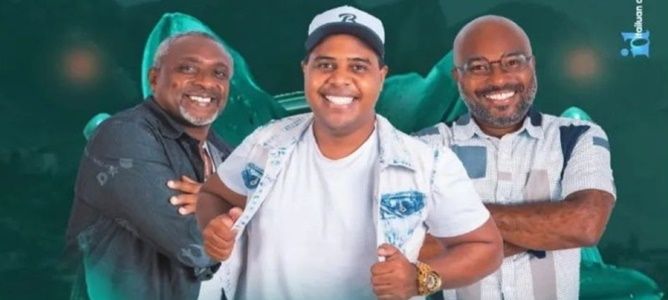 Grupo Fora da Mídia