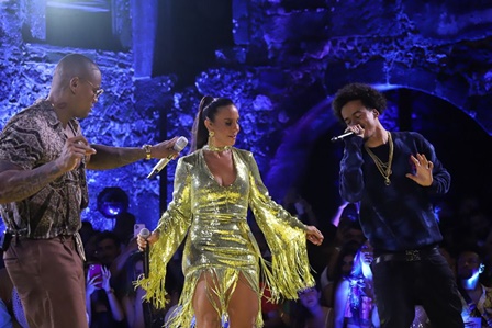 Leo_Santana_-_Tarada