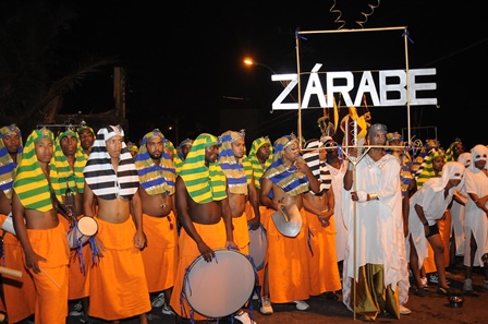 Zarabes_em_2014_nas_ruas_de_Salvador___Imas_Pereira__1