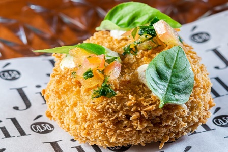 Arancini_Caprese_Gilo_Jota_Jr