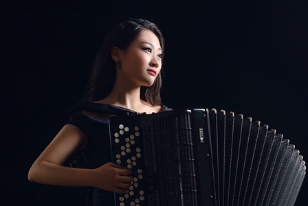 chinesa_Yilin_HanFoto_Divulgao