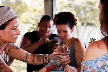 Oficina_de_Kokedama_com_Reyka_Kiyomi