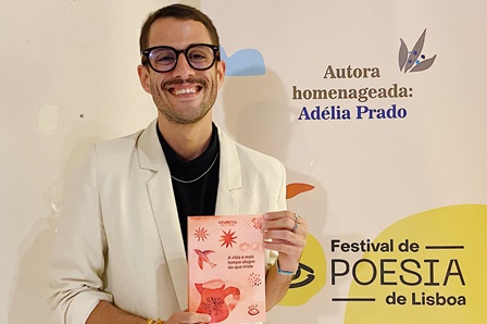Presente_na_antologia_do_Festival_de_Poesia_de_Lisboa__Vitor_Andrade