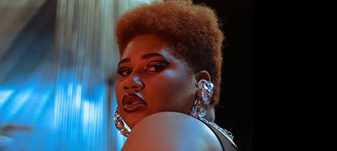 MC e rapper Áurea Semiséria