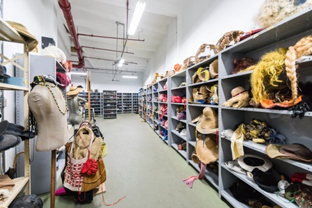 Acervo_de_figurinos_e_adereos_do_TCA_2