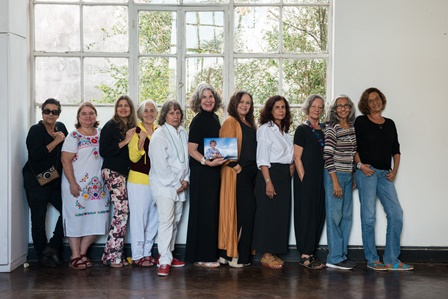 Fotgrafas_Da_esquerda_para_direita_-_Edivalma_Isabel_Rosa_Ida_Lcia_Mnica_Lucy_Alba_Clia_Shirley_e_Holanda