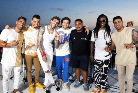 Jammil_e_Uma_Noites_rene_clssicos_e_msicas_inditas_em_novo_audiovisual_gravado_em_rooftop_na_Barra