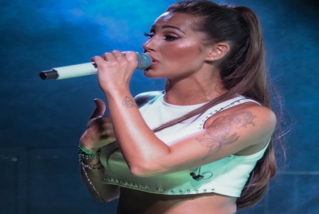 Pimenta_Nativa_lana_CD_de_estreia_da_cantora_Raquel_Tombesi