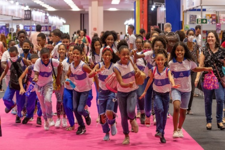 Espao_infantil_da_Bienal_do_Livro_Bahia_2024_ter_cenografia_interativa_e_diversas_atividades_artsticas