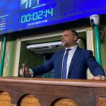 Augusto_Vasconcelos_cobra_acesso_via_passarela_na_Estao_BRT_Vasco_da_Gama