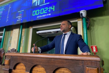 Augusto_Vasconcelos_cobra_acesso_via_passarela_na_Estao_BRT_Vasco_da_Gama