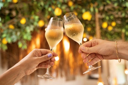 All_Varanda_Bar_celebra_menu_tpico_italiano_em_etapas_no_Dia_dos_Namorados