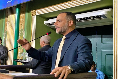 Augusto_Vasconcelos_cobra_acesso_da_comunidade_da_Baixa_da_Paz_ao_canteiro_central_da_Bonoc