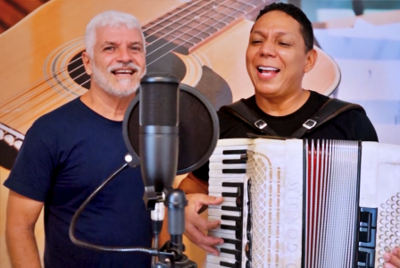 Forrozeiro_Ary_Perciano_lana_clipe_de_forr_romntico_com_Targino_Gondim