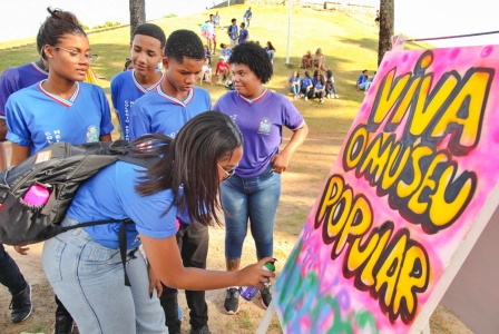 Projeto_Arte_de_Rua_nas_Escolas_leva_inspirao_e_criatividade_para_o_ambiente_educacional